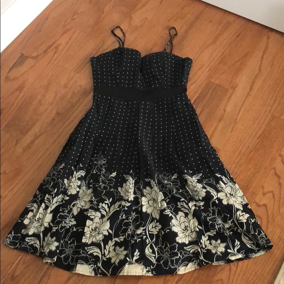 Forever 21 Dresses & Skirts - Forever21 Black/cream dress size Small